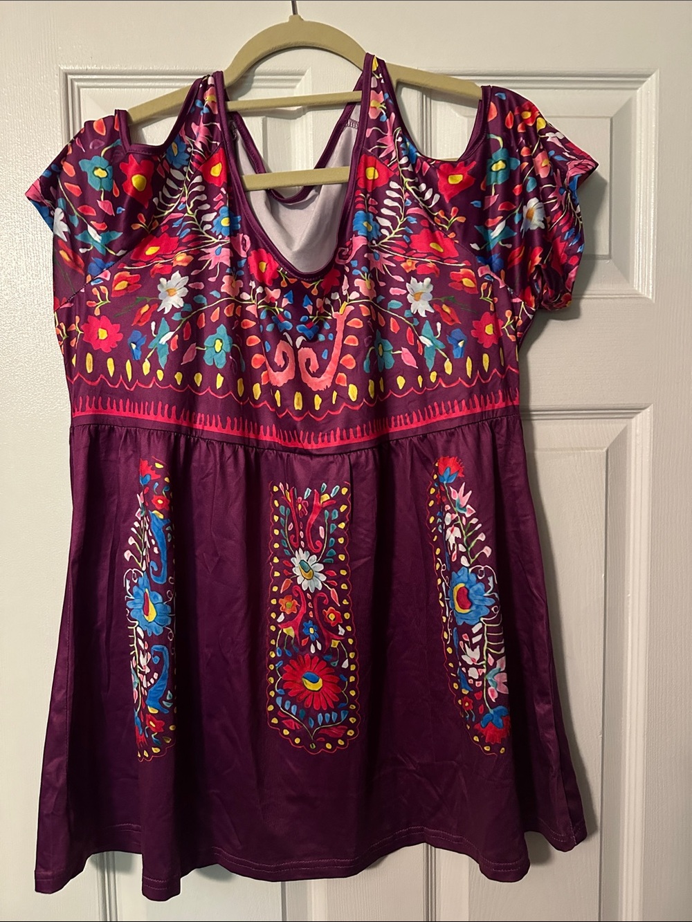 Source Unknown Magenta Floral Cold-Shoulder Tunic Top